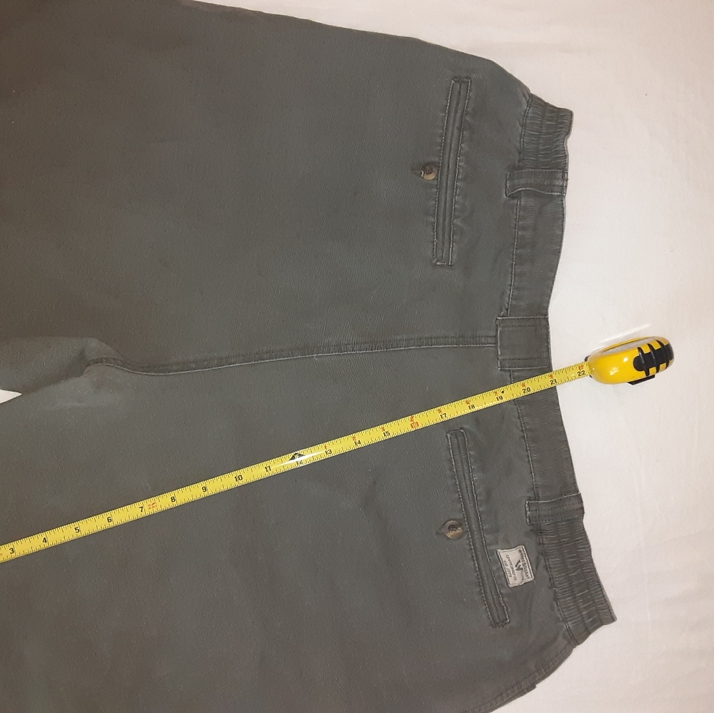 Cargo Shorts 38 waist - Picture 5 of 9